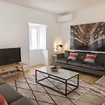 Lovelystay - Chic, Citrus - Private Garden 아파트