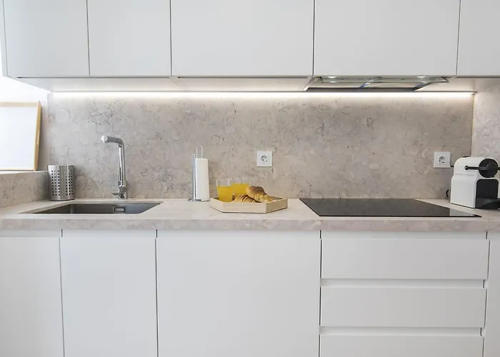 Lovelystay - Chic, Citrus - Private Garden Apartamento *