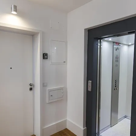 דירה Lovelystay - Chic, Citrus - Private Garden ליסבון